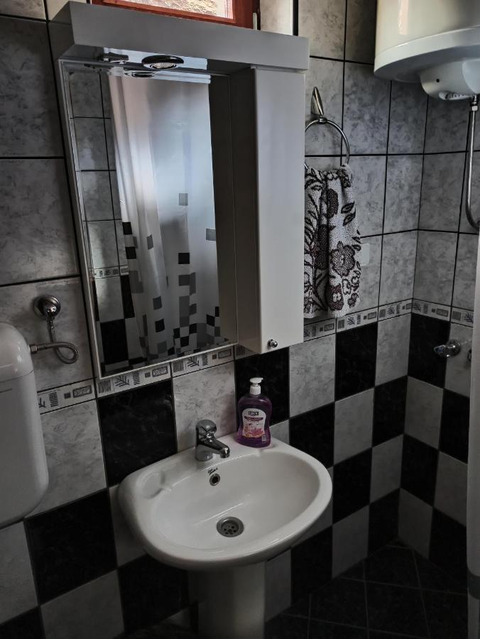 Apartman Ristic Niska Banja Luaran gambar